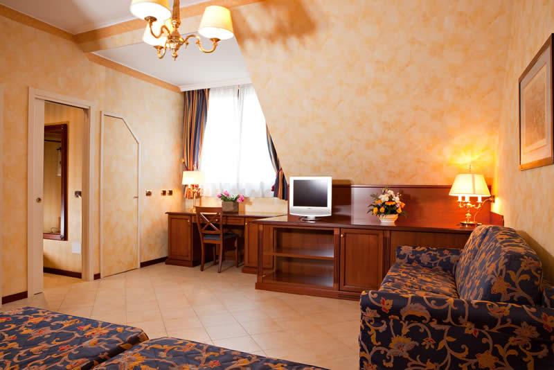 Unaway Hotel & Residence Linea Uno Milano מראה חיצוני תמונה