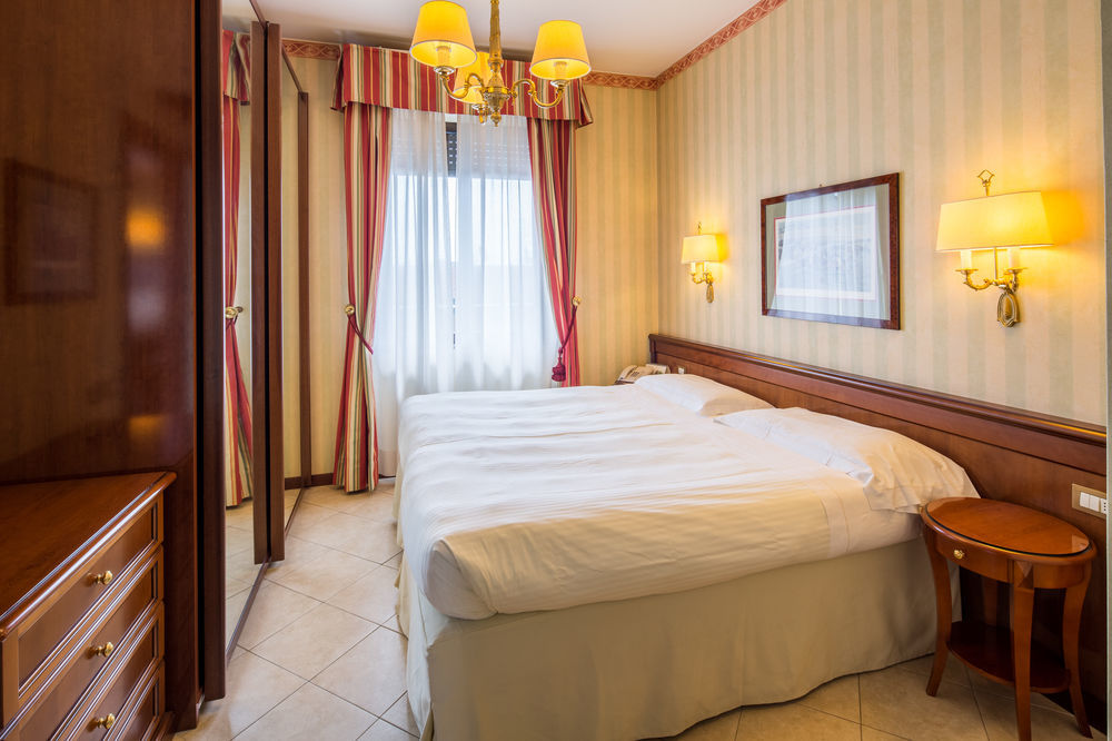 Unaway Hotel & Residence Linea Uno Milano מראה חיצוני תמונה