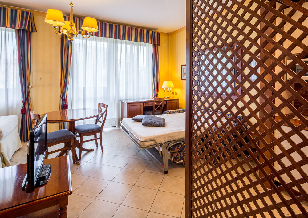 Unaway Hotel & Residence Linea Uno Milano מראה חיצוני תמונה