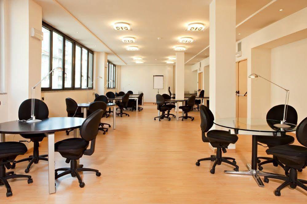 Unaway Hotel & Residence Linea Uno Milano עסק תמונה