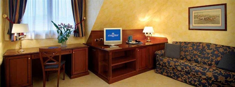Unaway Hotel & Residence Linea Uno Milano מראה חיצוני תמונה
